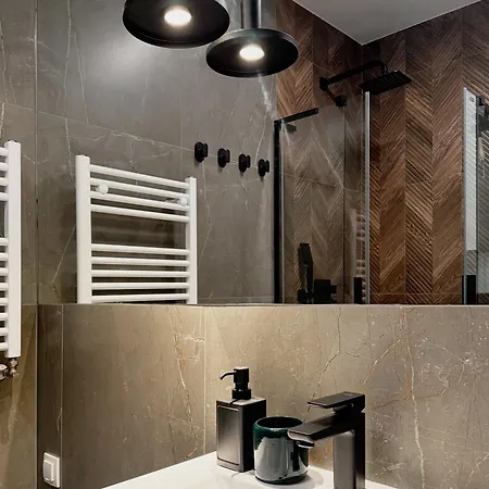 Legnicka 38 Apartman *